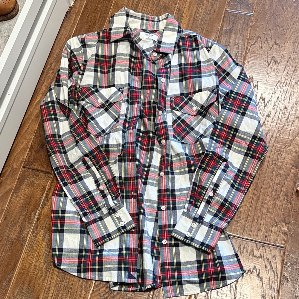 UNTUCKit Red and Black Plaid Button Down Shirt